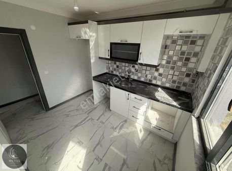 Sultanbeyli Mimarsinan'da Sıfır Binada 2+1 Daire Satılıktır