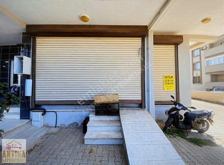 Antikadan Süleyman D. Mah. Satılık Köşe Konumda Kiracılı Dükkan