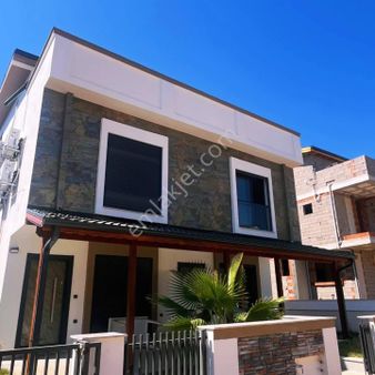 Özdere Ortamamahe Fırsat Tripleks Villa