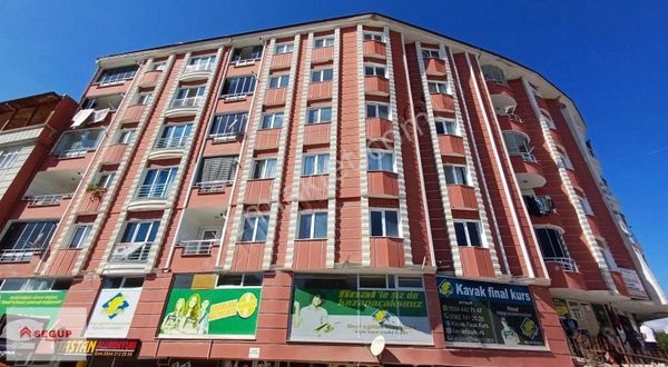 Kavak Cadde Üzerinde Kiralık 3+1 Daire