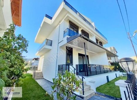 Onur Yıldırımdan Avcılarda Denize Sadece 5 Adım Şahane 3+1 Villa