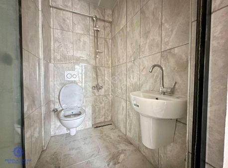 Ｐｕｓｕｌａｅｍｌａｋ'ｄａｎ Yıldız Göbeğe Yakın Ara Kat'ta Sıfır 3+1 Daire