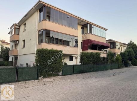 Kaymak Emlaktan Erenlerde Bahçeli+garajlı 150m2 3+1 Satılk Daire