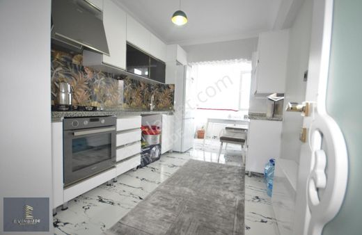 Evinbizde Gayrimenkul █ Asansörlü 3+1 Yapılı Katta Fırsat Daire!