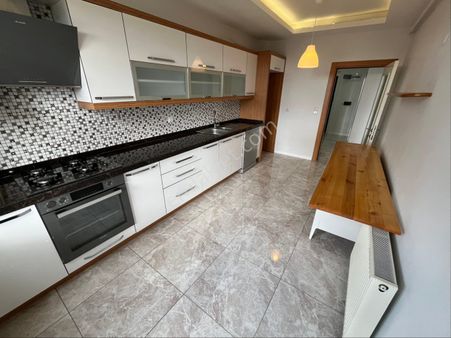 Baranoğlu Emlak Tepe Yolu Üzerinde Bağcı Sitesi 2+1 Daire