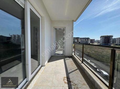 Aslan'dan Seyrek'te, Önü Açık Arakat Satılık 1+1 Daire