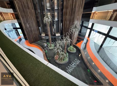 Ataşehir Sarphan Finans Şehir De Kiralık Çok Geniş Balkonlu Ofis