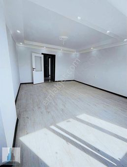 Başakşehir Altınşehir Satılık 3+1 Arakat