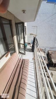 Kuşadası Merkezi Konum Çok İşlek Cadde Üzeri Satılık 2+1 Daire.