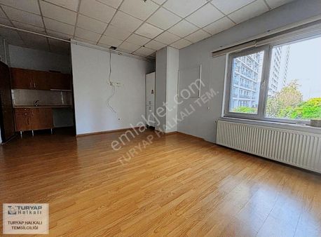Halkalı Atakent Mah 222. Cadde Üzeri Kiralık Ofis İşyeri