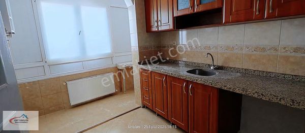 Üsküdar Ünalan Mahallesi Kiralık 3+1 Daire Metro Metrobüs