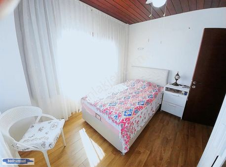 Bodrum Turgutreis'te Sahile Çarşıya 2dk Müstakil 3+1