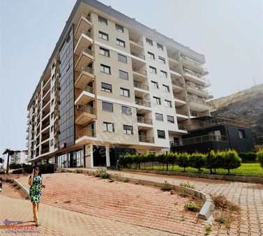 Karşıyaka'nın Yeni İncisi Üzeyiroğlu Royal Residence