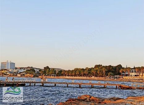 Denize Sıfır Kompleks İçinde Aidatsız Eşyalı Bahçe Katı Daire