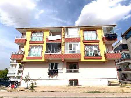 Sincan Tandoğan Mahallesi Yapıcılar Sokak 3+1 Daire Satılık