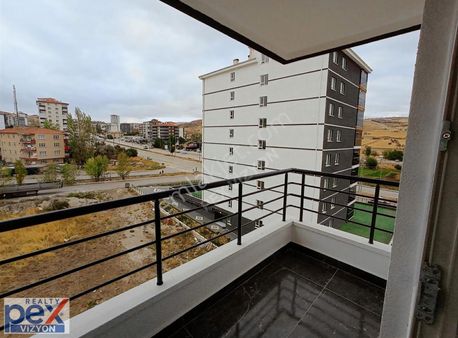 Yakacıkta Çevre Yoluna Yakın Kiralık ,sıfır Daire