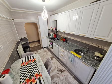 Ty Emlaktan Ara Kat Ön Cephe K.limitsiz Satılık 3+1 Daire !!!!!