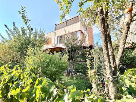 Yüksel'den Satılık Güre'de Denize 700m Geniş Bahçe Alanı Fırsat 4+1villa