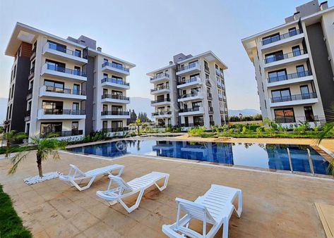 Ful Eşyalı 1+1 / Havuz Manzaralı / Öğrenciye Veririz