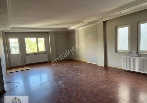 Tarabya Sanatçılar Sitesi 4+1 Bakkmlu Temiz Çatı Dubleksi