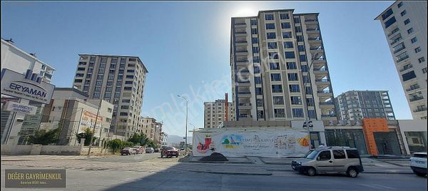 Değer'den Güngör Cad. 100. Yıl Parkı Yanı 3+1 Arakat Sıfır Daire