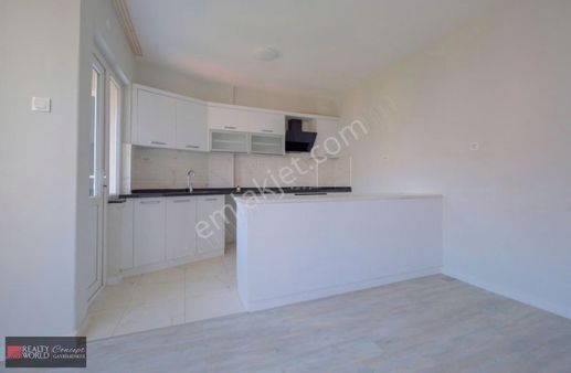 Öğretmenevleri Mahallesinde 3+1 Arakat Asansörlü Geniş Daire