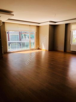 Beylikdüzü Adnan Kahvecide Hilal Konaklarında 4+1 Satılık Daire