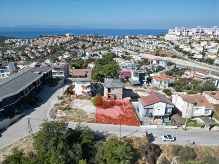 Kuşadası Kadınlar Denizinde 345 M2 İkiz Villa İmarlı Satılık Arsa