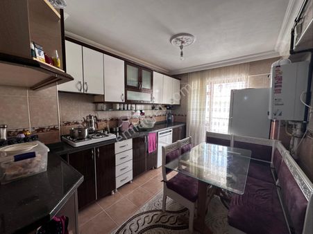 Merkez Karapürçek'te Geniş 3+1 Kök Tapulu Masrafsız Daire