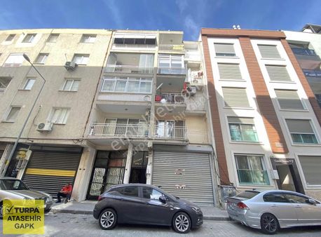 Karşıyaka Tersane'de 2+1 Şahane Konumda Kiralık Daire
