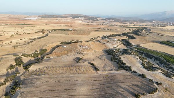 İmar Sınırında Yolu Var Çiftlik-depo Yapılabilir Satılık Tarla