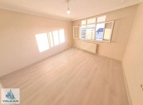 Volkan G.menkul'den Esntepe Mah 4+2 200m2 Fırsat İki Ayrı Daire