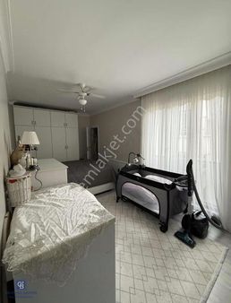 Arnavutköy Merkezde 2+1, 95m² Ebeveyn Banyolu Ferah Daire