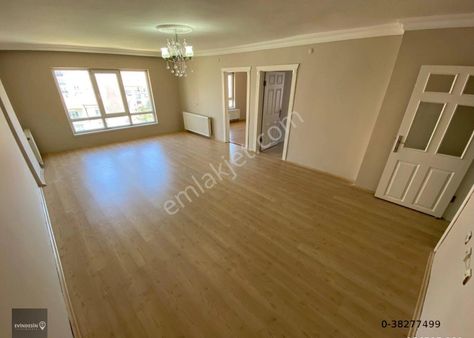 Uyanış Mahallesinde Kızlarpınarı Cadde Üzeri Katta 3+1 Full Yapılı Satılık Daire