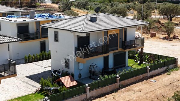 Kuşadası Davutlar'da Sıfır Tek Müstakil Havuzlu Villa