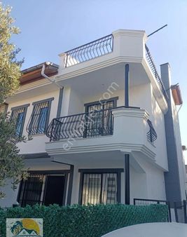 Kuşadası Kadınlar Denizinde Oturuma Hazır Full Tadilatlı Fırsat Villa