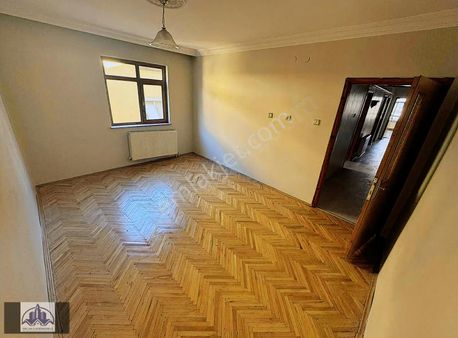 Kazım Karabekir Mah Servis Güzergahı Ara Kat Ön Cephe Temiz