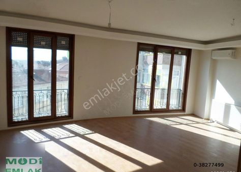 Sultantepe Asansörlü Satılık 3.5+1 Dubleks