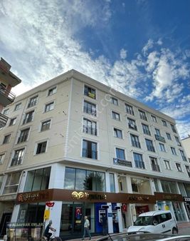 Albayrak'tan Cumhuriyet Cad. Üzeri Fırsat 1+1 Satılık Daire