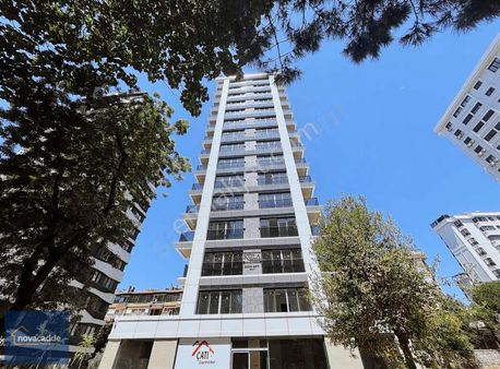 Bostancı'da, Deniz Manzaralı, Balkonlu 3+1 Satılık Sıfır Daire