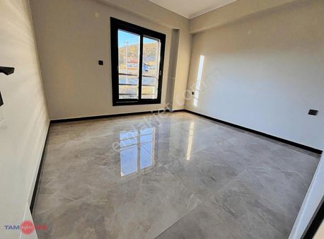 Dikili De 5+1 Müstakil Havuzlu Satılık Villa