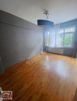 Yavuz Emlak'tan/beşiktaş Merkezde Geniş Temiz Düz Ayak 2+1 Daire