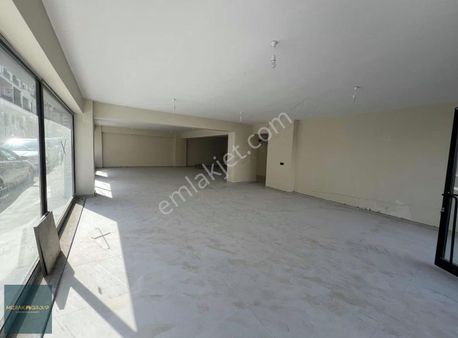 Fsm Bulvarının Dibinde Köşe Başı Dükkan