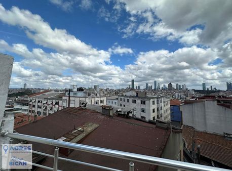 Çağlayan Meral Sokak Da Satılık 3+1 140 M2 Dubleks Daire