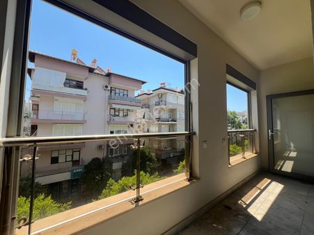 Merkezde Eşyasız 2+1