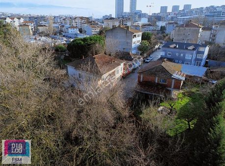 Geçit Köy İçinde Satılık 2 Katlı Ev Ve Arsası