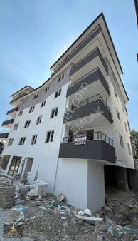 Ars'den Satılık Yeni Mah.buldan Sıfır 3+1 Lüx Daire Site İçinde