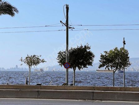 Karataş'ta Deniz Manzaralı Çift Cepheli Satılık Yalı Dairesi