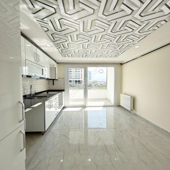 Bahçeşehir Lokasıyonda Sıfır 3+1 Şık Tasarımlı Daire