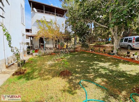 Akbük'te Denize Çok Yakın-tadilatlı Tek Müstakil Tripleks Villa